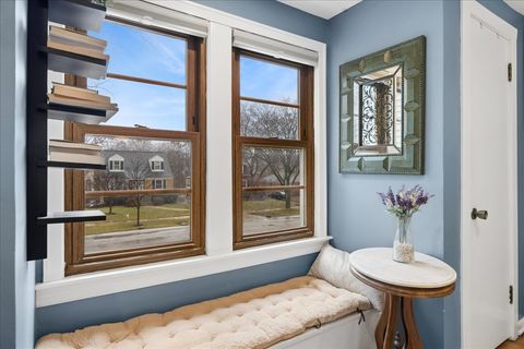 Tiny photo for 289 Oxford Road, Des Plaines, IL 60016 (MLS # 12586591)