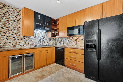 Tiny photo for 5901 N Sheridan Road #13F, Chicago, IL 60660 (MLS # 12735651)