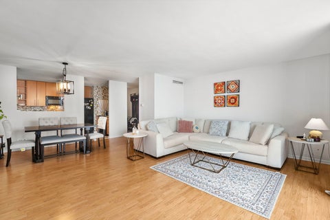 Tiny photo for 5901 N Sheridan Road #13F, Chicago, IL 60660 (MLS # 12735651)