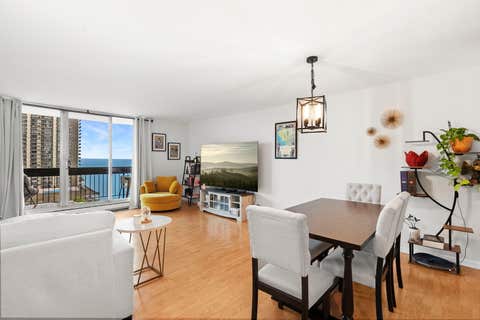 Tiny photo for 5901 N Sheridan Road #13F, Chicago, IL 60660 (MLS # 12735651)