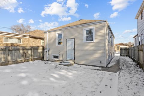Tiny photo for 12338 S Elizabeth Street, Calumet Park, IL 60827 (MLS # 12563294)