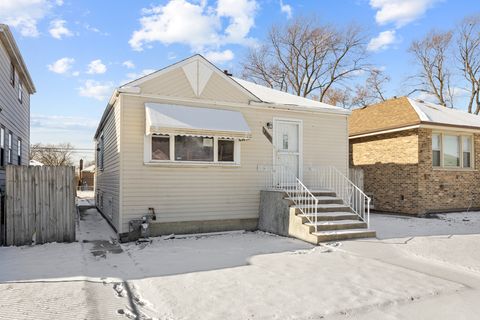 Tiny photo for 12338 S Elizabeth Street, Calumet Park, IL 60827 (MLS # 12563294)