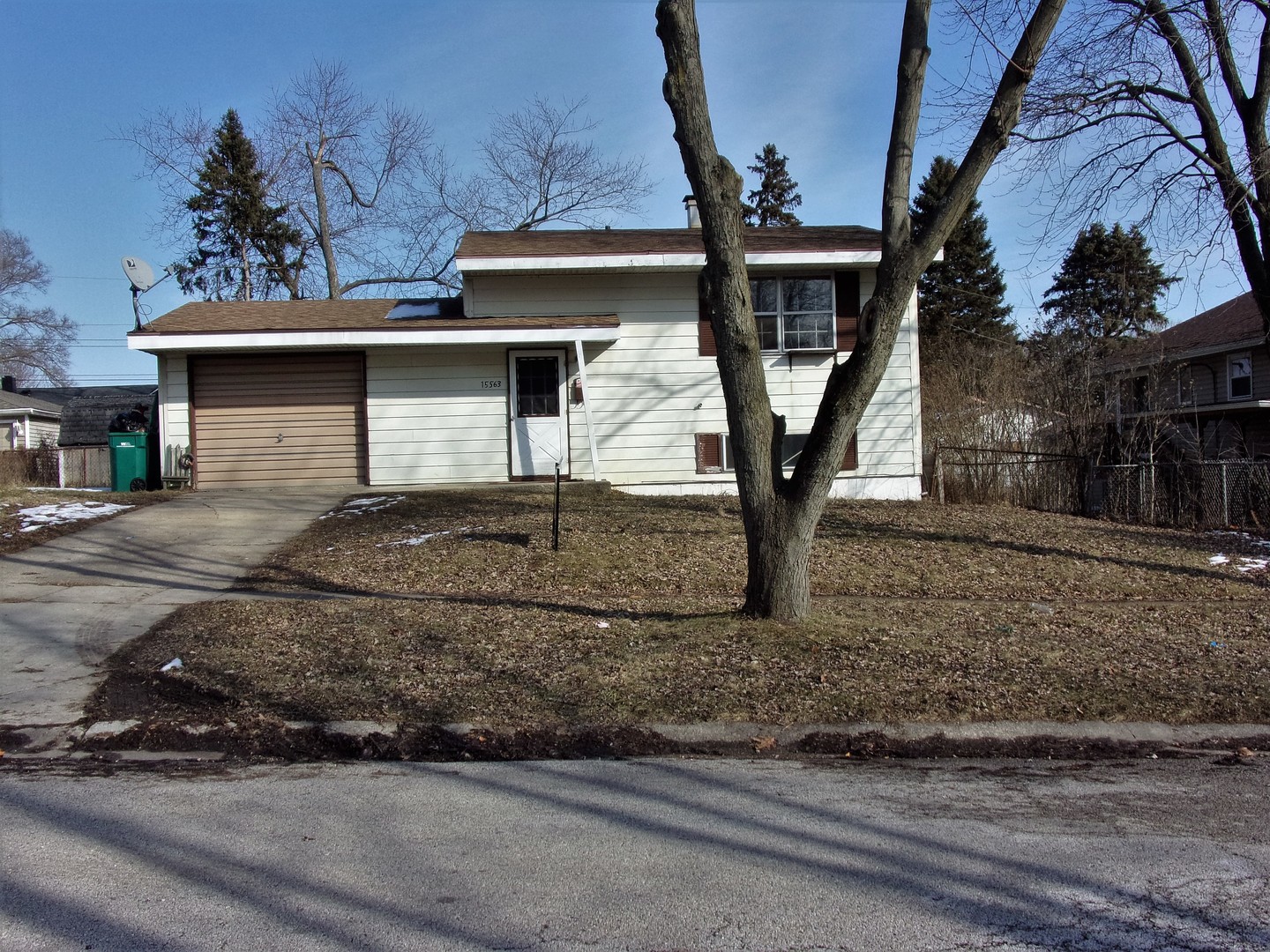 Photo 1 of 13 — 15563 S MUIR Drive, Lockport, IL 60441