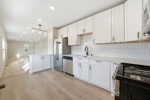 Tiny photo for 639 S 12th Avenue, Maywood, IL 60153 (MLS # 12545457)