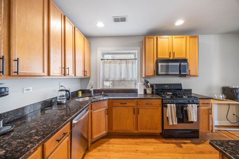Tiny photo for 3013 W Gunnison Street #2W, Chicago, IL 60625 (MLS # 12534196)