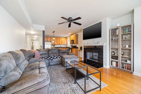 Tiny photo for 3013 W Gunnison Street #2W, Chicago, IL 60625 (MLS # 12534196)