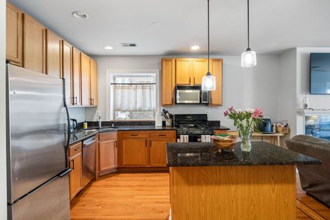 Tiny photo for 3013 W Gunnison Street #2W, Chicago, IL 60625 (MLS # 12534196)