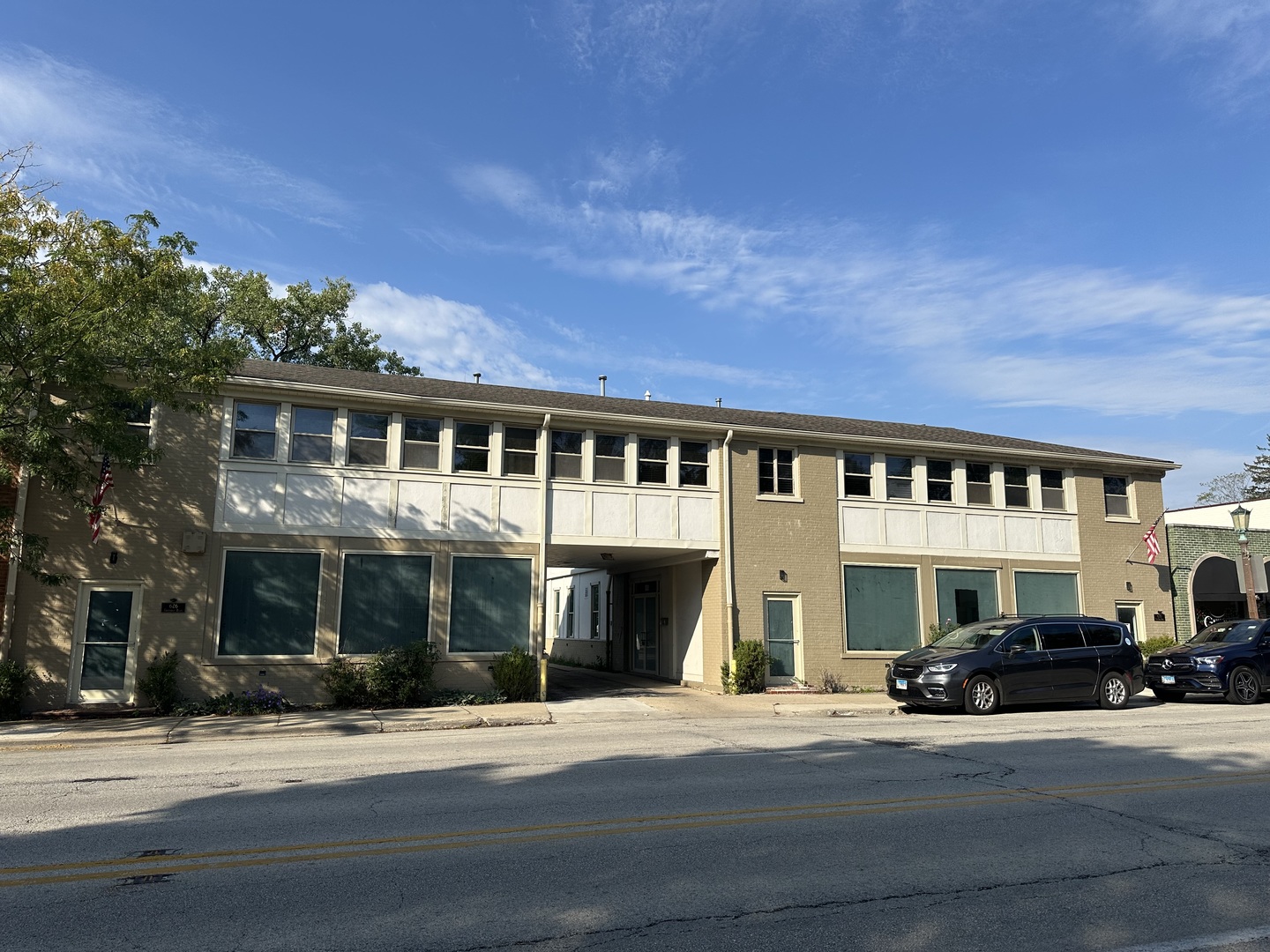 630 Green Bay Road
