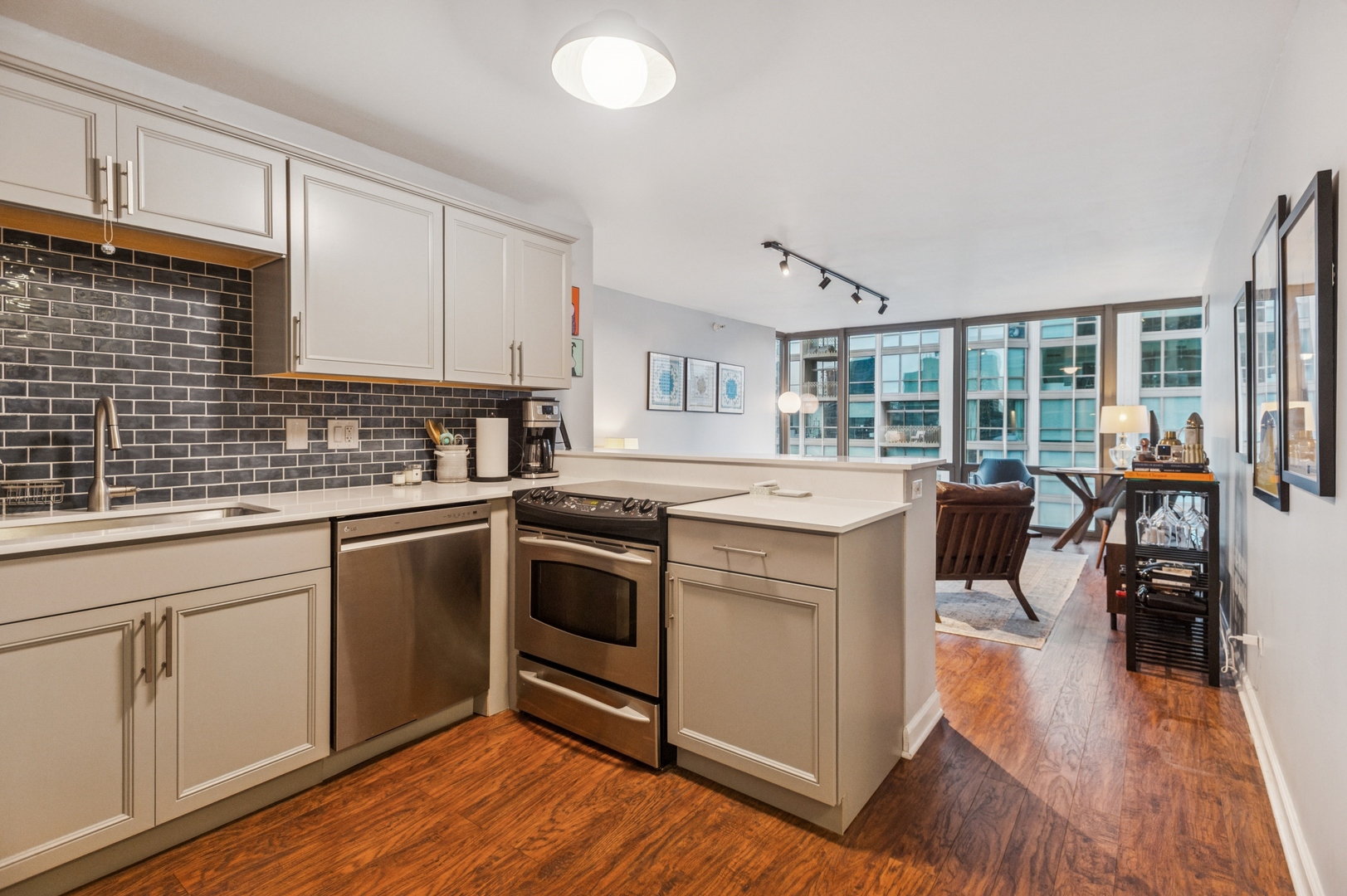 2 E ERIE Street 1414