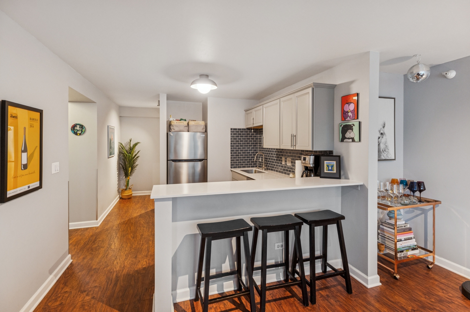 2 E ERIE Street 1414