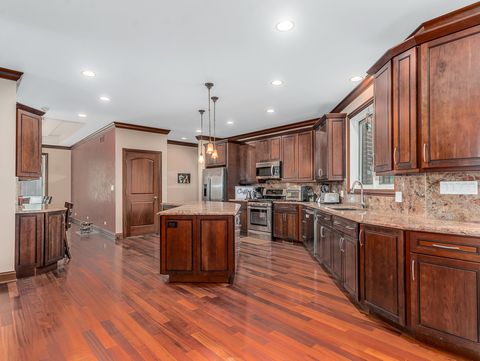 Tiny photo for 5605 S Kensington Avenue, Countryside, IL 60525 (MLS # 12647084)