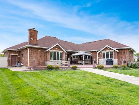 Tiny photo for 5605 S Kensington Avenue, Countryside, IL 60525 (MLS # 12647084)
