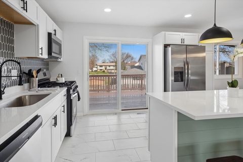 Tiny photo for 112 Placid Avenue, Glendale Heights, IL 60139 (MLS # 12604528)