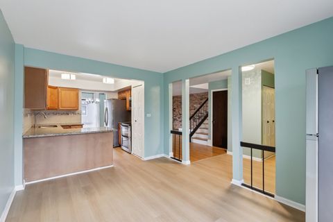 Tiny photo for 105 W Dover Drive, Mount Prospect, IL 60056 (MLS # 12611940)