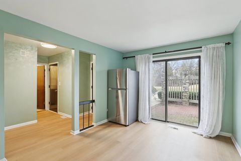 Tiny photo for 105 W Dover Drive, Mount Prospect, IL 60056 (MLS # 12611940)