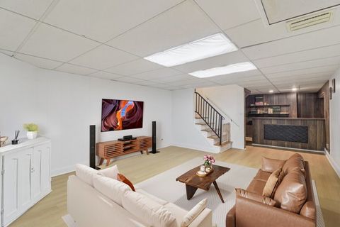 Tiny photo for 105 W Dover Drive, Mount Prospect, IL 60056 (MLS # 12611940)