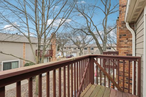 Tiny photo for 105 W Dover Drive, Mount Prospect, IL 60056 (MLS # 12611940)