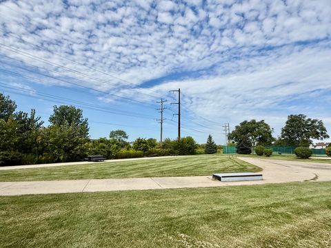 Tiny photo for 2538 Hatfield Court, Elgin, IL 60123 (MLS # 12485287)