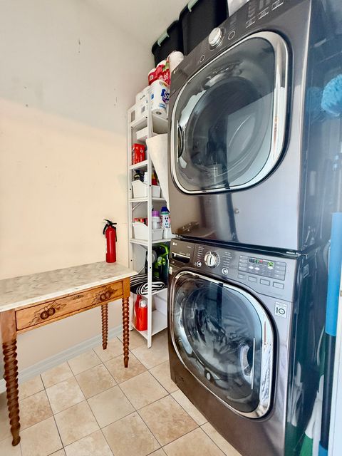 Tiny photo for 2538 Hatfield Court, Elgin, IL 60123 (MLS # 12485287)