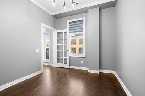 Tiny photo for 1355 W WASHINGTON Boulevard #4D, Chicago, IL 60607 (MLS # 12509978)