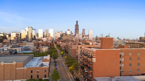 Tiny photo for 1355 W WASHINGTON Boulevard #4D, Chicago, IL 60607 (MLS # 12509978)