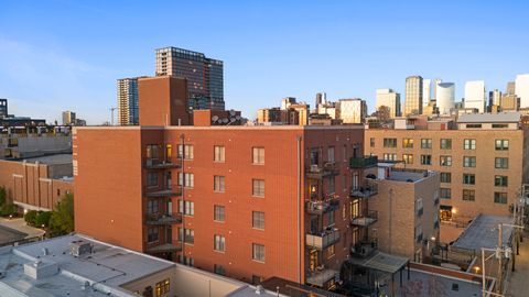 Tiny photo for 1355 W WASHINGTON Boulevard #4D, Chicago, IL 60607 (MLS # 12509978)