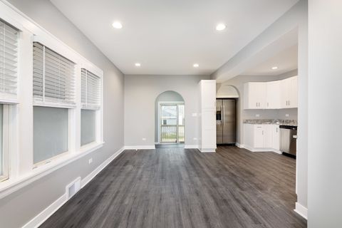 Tiny photo for 1217 Elmwood Avenue, Berwyn, IL 60402 (MLS # 12618498)