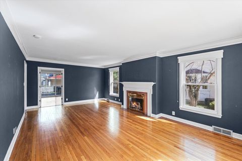 Tiny photo for 302 W Florida Avenue, Urbana, IL 61801 (MLS # 12599106)