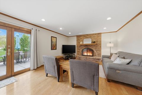 Tiny photo for 6718 Breckenridge Road, Lisle, IL 60532 (MLS # 12599888)