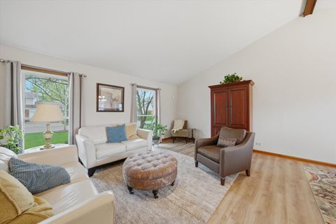 Tiny photo for 6718 Breckenridge Road, Lisle, IL 60532 (MLS # 12599888)