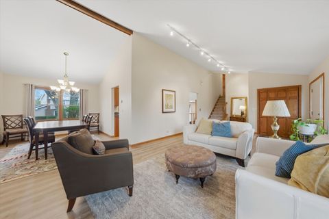 Tiny photo for 6718 Breckenridge Road, Lisle, IL 60532 (MLS # 12599888)