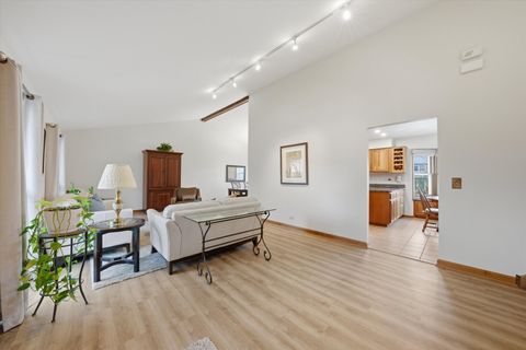 Tiny photo for 6718 Breckenridge Road, Lisle, IL 60532 (MLS # 12599888)