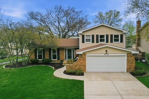 Tiny photo for 6718 Breckenridge Road, Lisle, IL 60532 (MLS # 12599888)