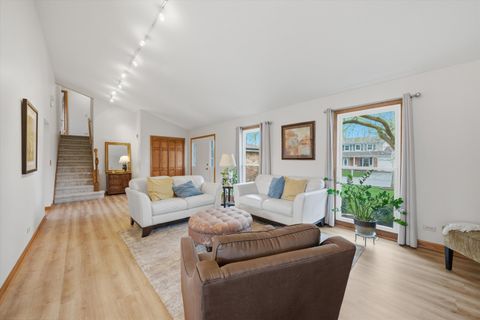 Tiny photo for 6718 Breckenridge Road, Lisle, IL 60532 (MLS # 12599888)