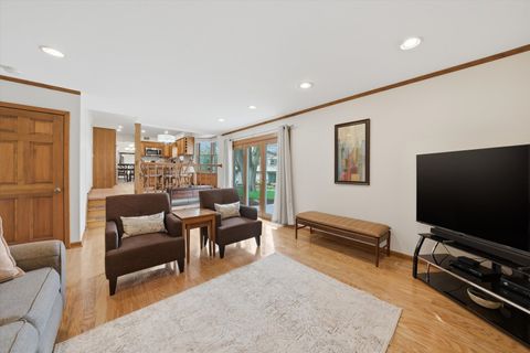 Tiny photo for 6718 Breckenridge Road, Lisle, IL 60532 (MLS # 12599888)