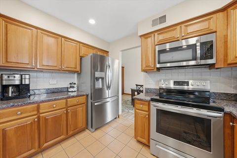 Tiny photo for 6718 Breckenridge Road, Lisle, IL 60532 (MLS # 12599888)