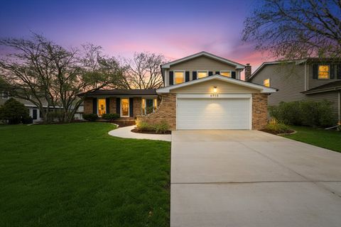 Tiny photo for 6718 Breckenridge Road, Lisle, IL 60532 (MLS # 12599888)