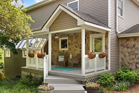 Tiny photo for 1010 S Summit Street, Barrington, IL 60010 (MLS # 12597806)