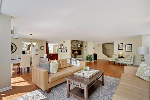 Tiny photo for 1010 S Summit Street, Barrington, IL 60010 (MLS # 12597806)