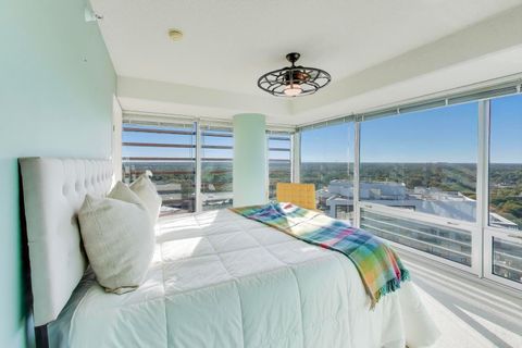 Tiny photo for 1720 Maple Avenue #2380, Evanston, IL 60201 (MLS # 12466315)