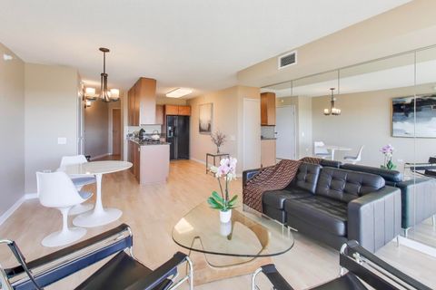 Tiny photo for 1720 Maple Avenue #2380, Evanston, IL 60201 (MLS # 12466315)