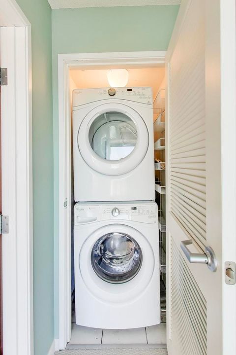 Tiny photo for 1720 Maple Avenue #2380, Evanston, IL 60201 (MLS # 12466315)