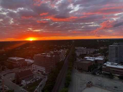 Tiny photo for 1720 Maple Avenue #2380, Evanston, IL 60201 (MLS # 12466315)