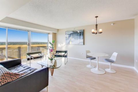 Tiny photo for 1720 Maple Avenue #2380, Evanston, IL 60201 (MLS # 12466315)