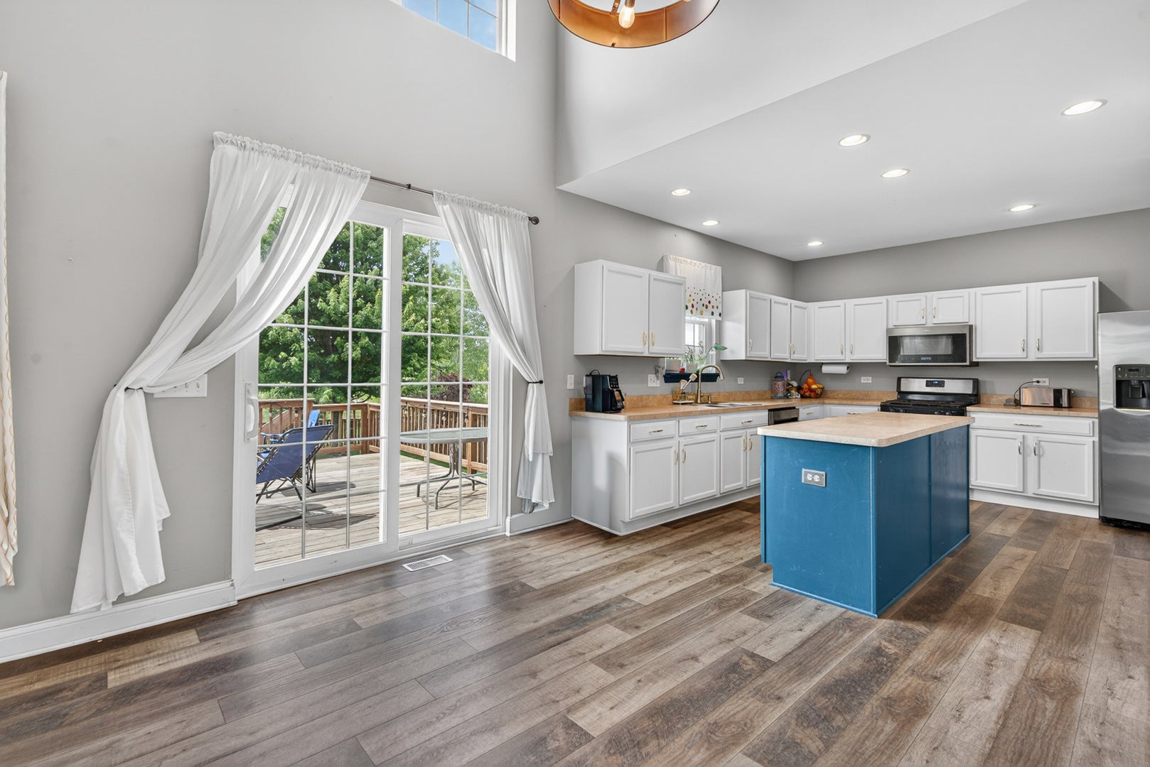 1124 Ashlyn Lane