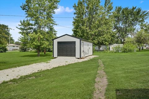 Tiny photo for 311 E Meuser Drive, Paxton, IL 60957 (MLS # 12696458)