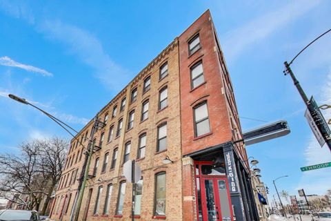 Photo of 1329 W Chicago Avenue #2R, Chicago, IL 60642 (MLS # 12582513)