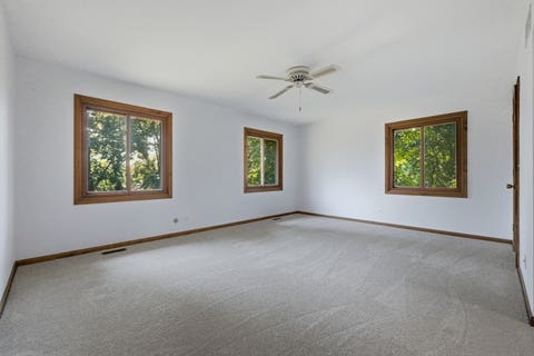 Tiny photo for 307 W Schaumburg Road, Streamwood, IL 60107 (MLS # 12655585)