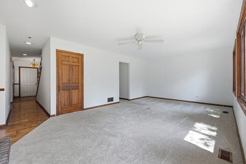 Tiny photo for 307 W Schaumburg Road, Streamwood, IL 60107 (MLS # 12655585)