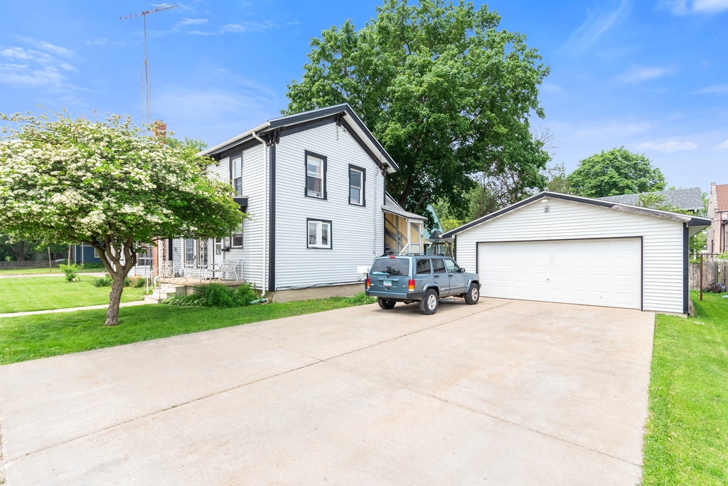 202 N Main Street 1